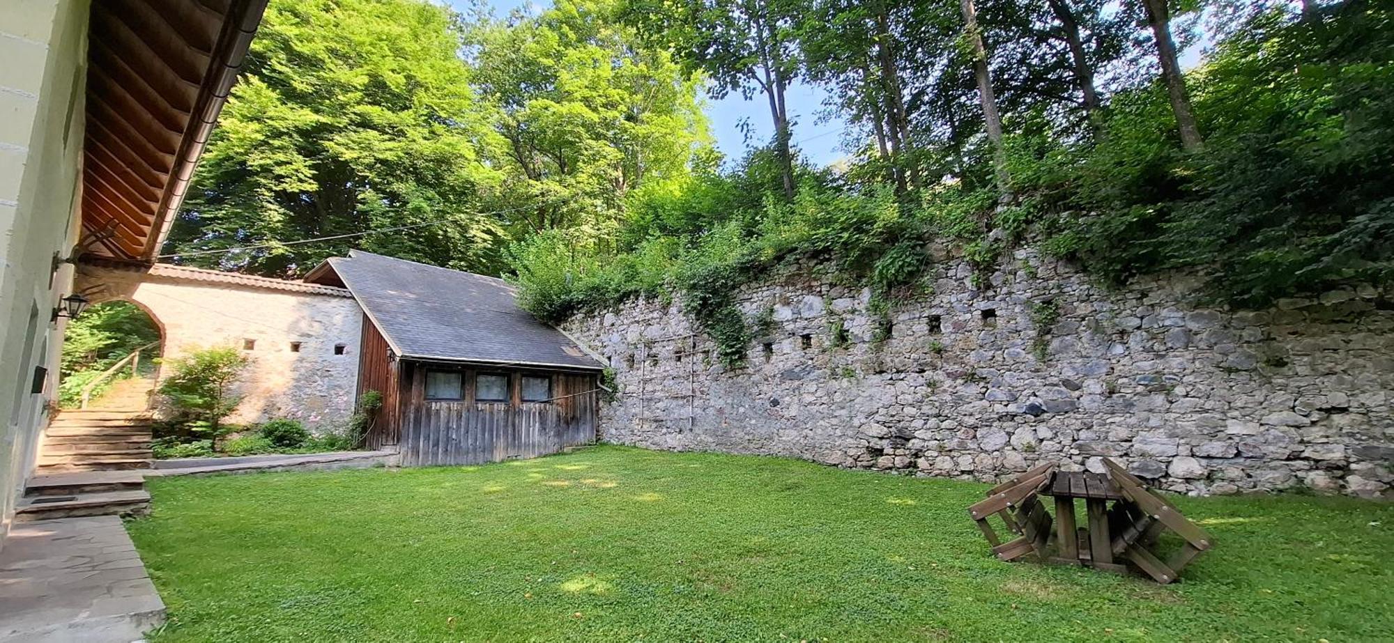 Ferienwohnungen Schloss Wasserleonburg Nötsch Zimmer foto